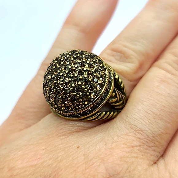 Incandescent Heidi Daus Holiday Cocktail Ring πw Topaz Swarovski Crystals sz 8! - Picture 5 of 11